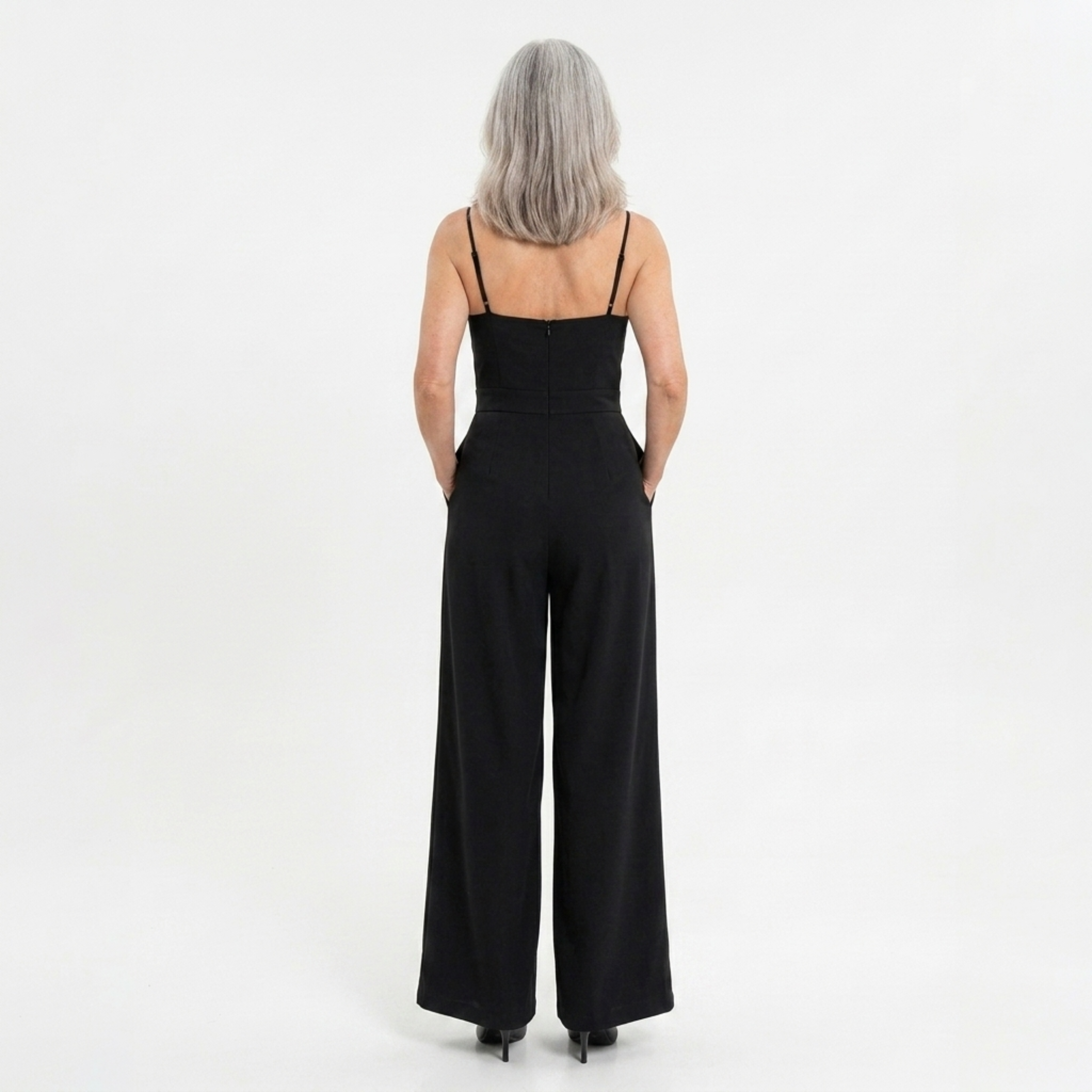 Jumpsuit | Elegant Wide-Leg Evening Wear with Sophisticated Neckline
