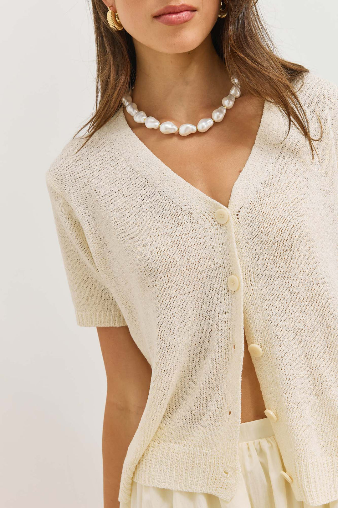 Short-Cut Women's Cardigan with V-Neck, Short Sleeves, and Textured Knit Buttons