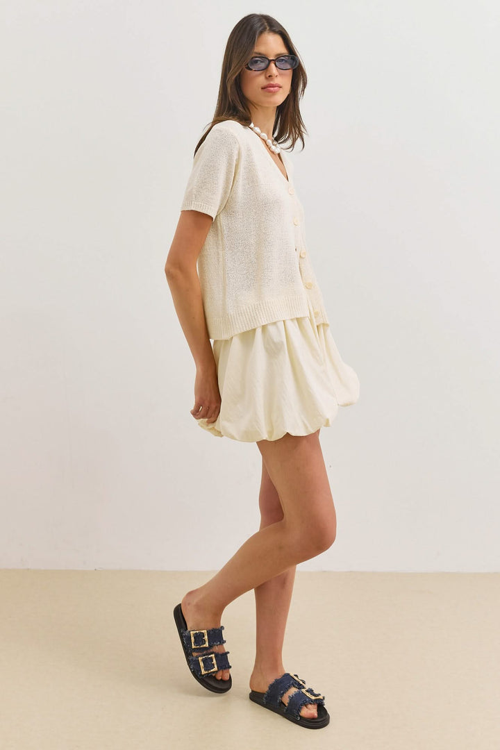 Short-Cut Women's Cardigan with V-Neck, Short Sleeves, and Textured Knit Buttons