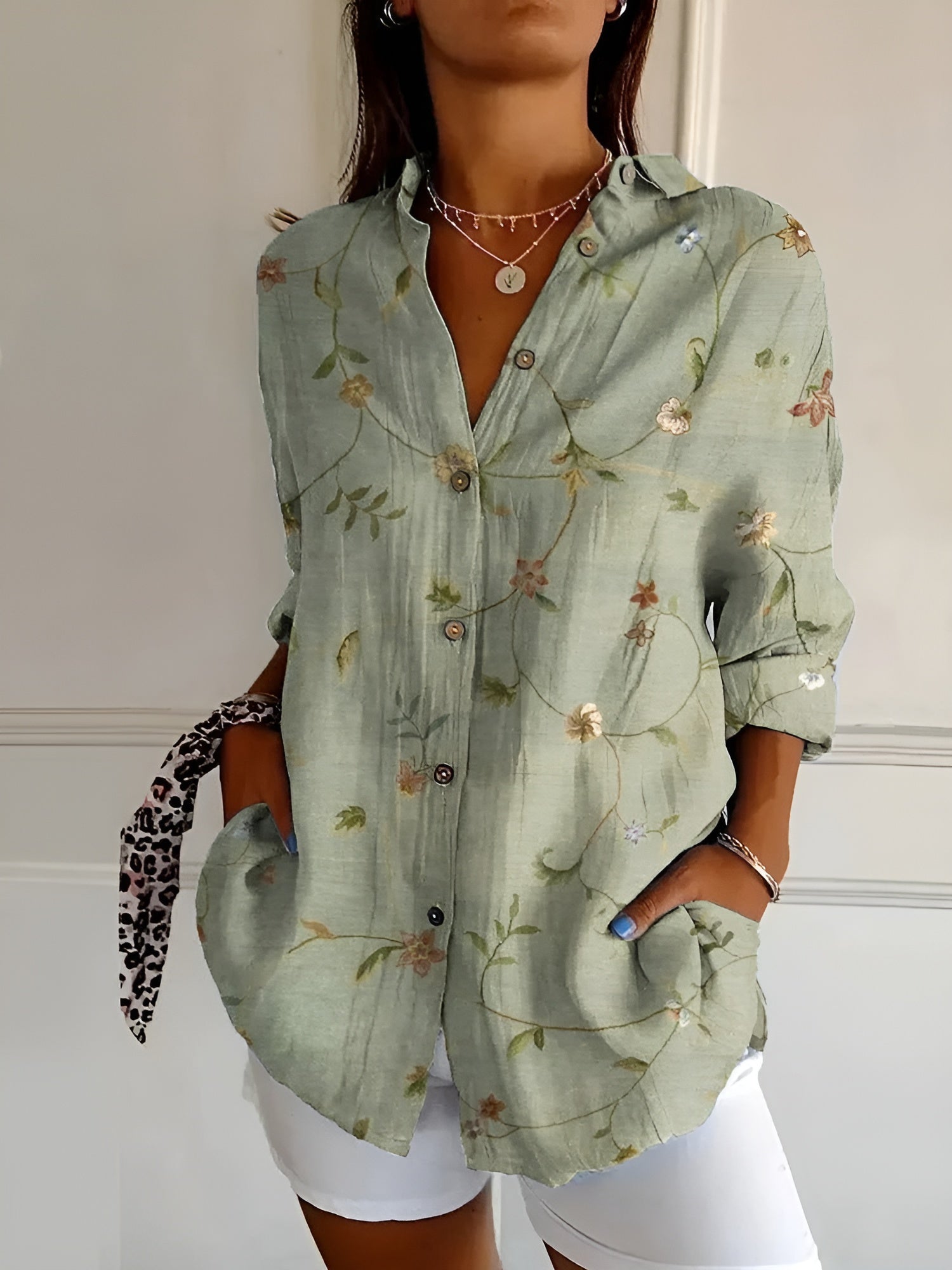 Elegant Everyday Blouse with Breathable Fabric & Fluid Fit for All-Day Comfort