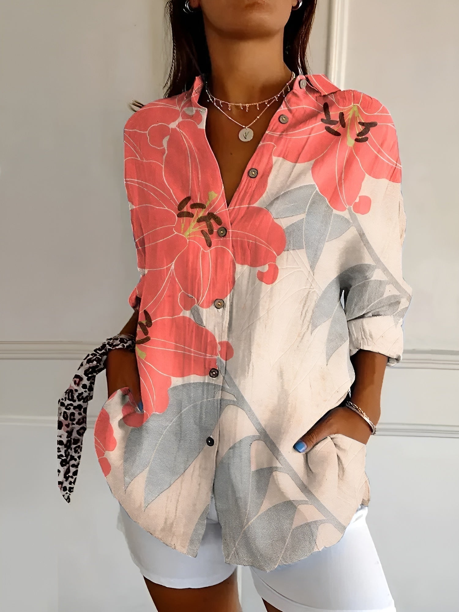 Elegant Everyday Blouse with Breathable Fabric & Fluid Fit for All-Day Comfort