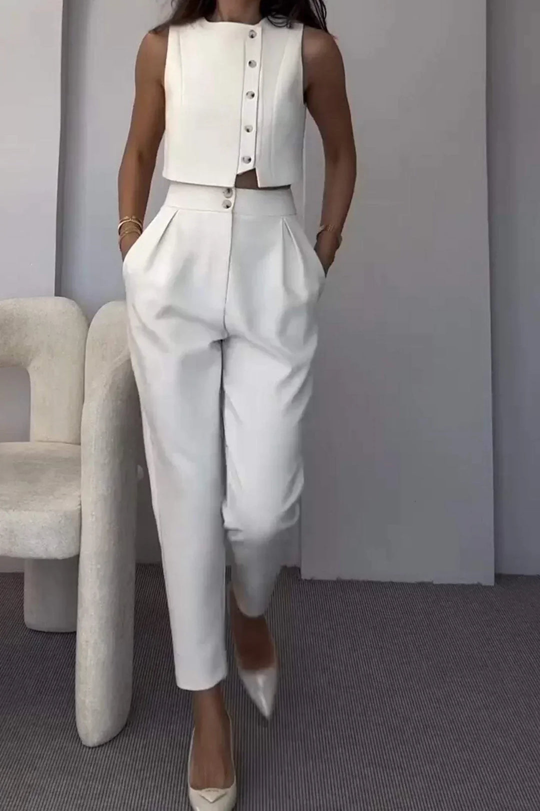 Duttini | Cropped vest and tapered trousers set