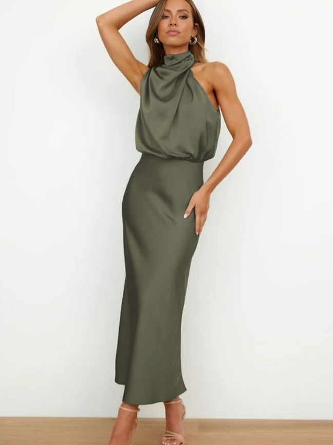 Evening Dress | Elegant Halterneck Plus Size Formal Gown | Flattering Flowing Silhouette