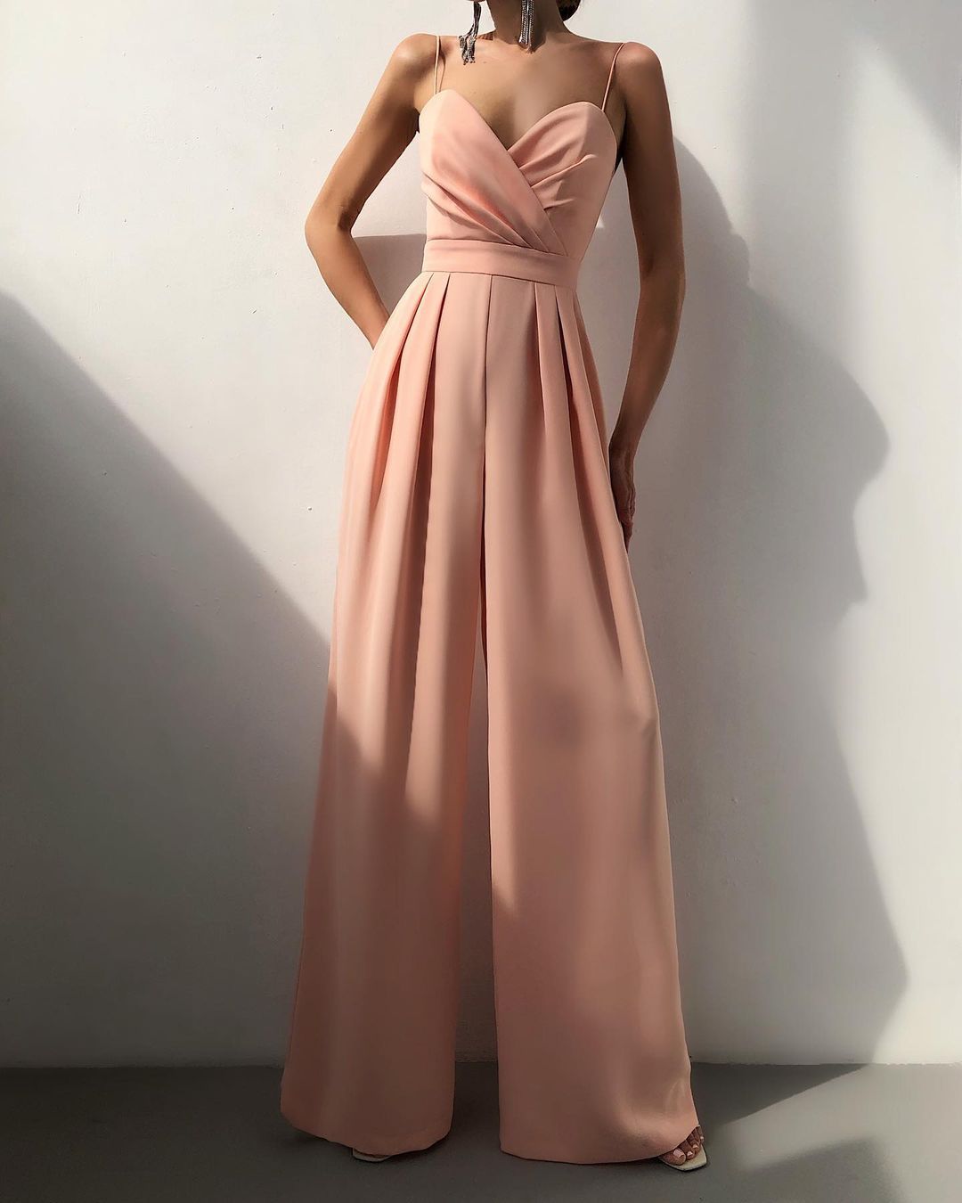 Jumpsuit | Elegant Wide-Leg Evening Wear with Sophisticated Neckline