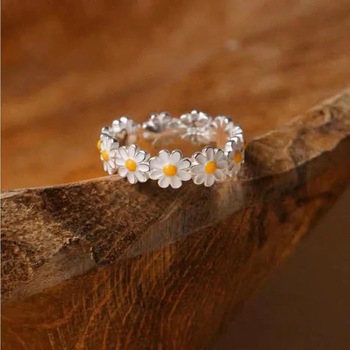 Women's Stainless Steel Daisy Ring | Adjustable Waterproof Flower Ring