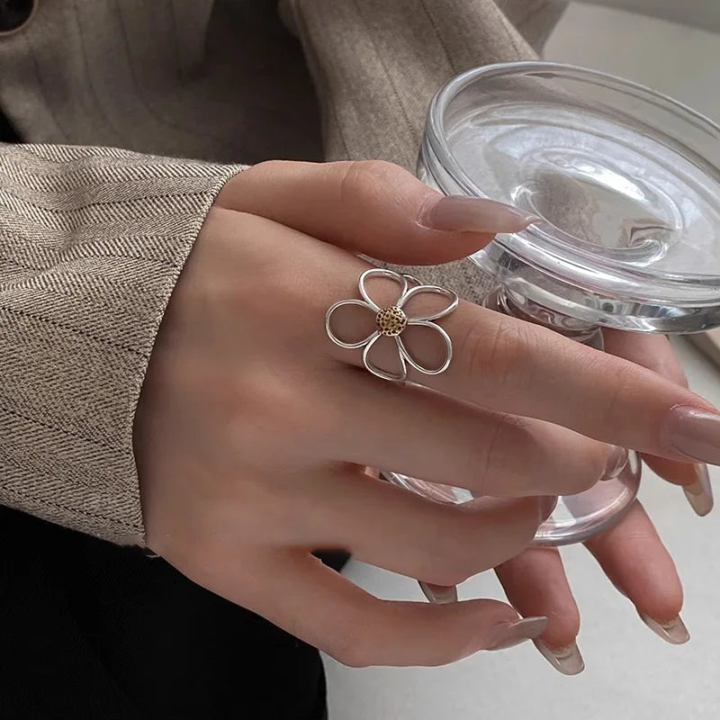 Women's Sterling Silver Openwork Petal Ring | Adjustable Two-Tone Flower Ring