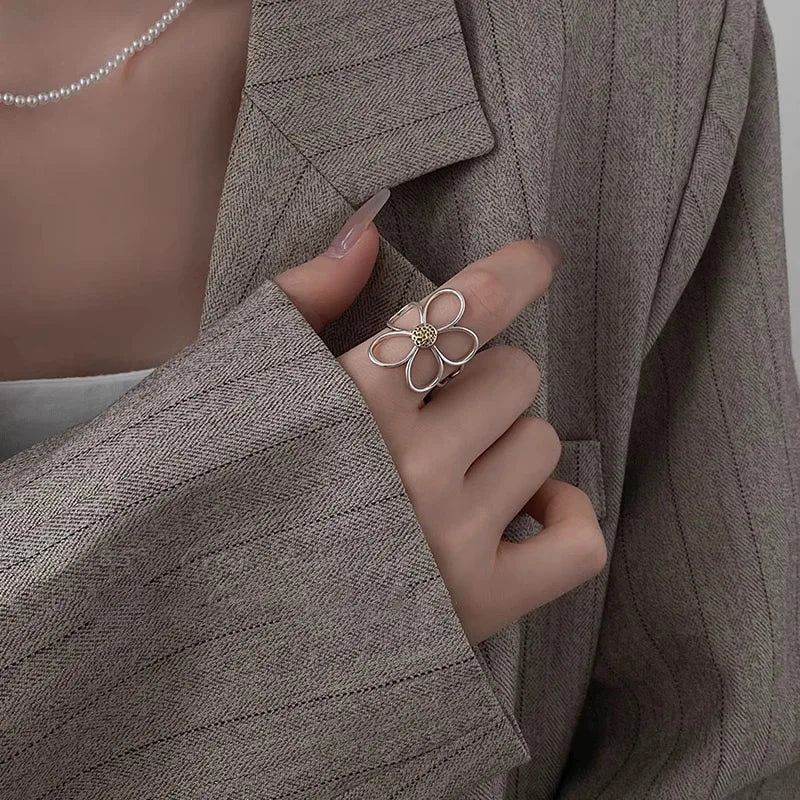 Women's Sterling Silver Openwork Petal Ring | Adjustable Two-Tone Flower Ring