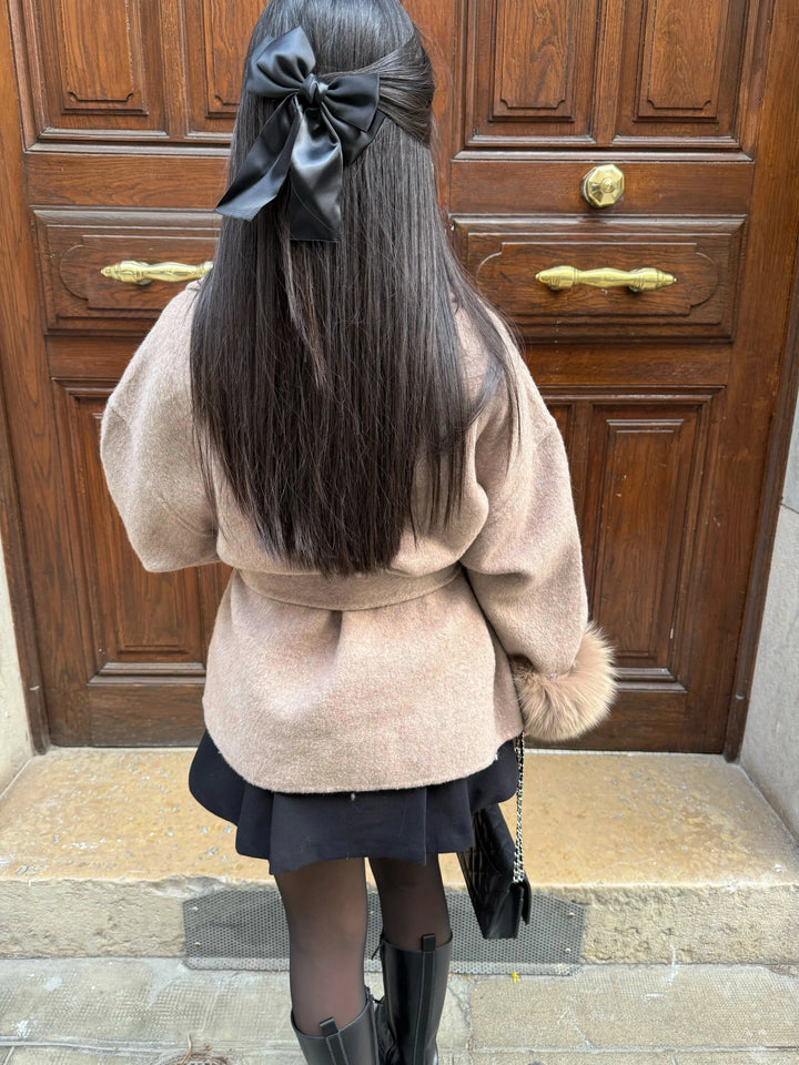 Belted women's coat with plush sleeves