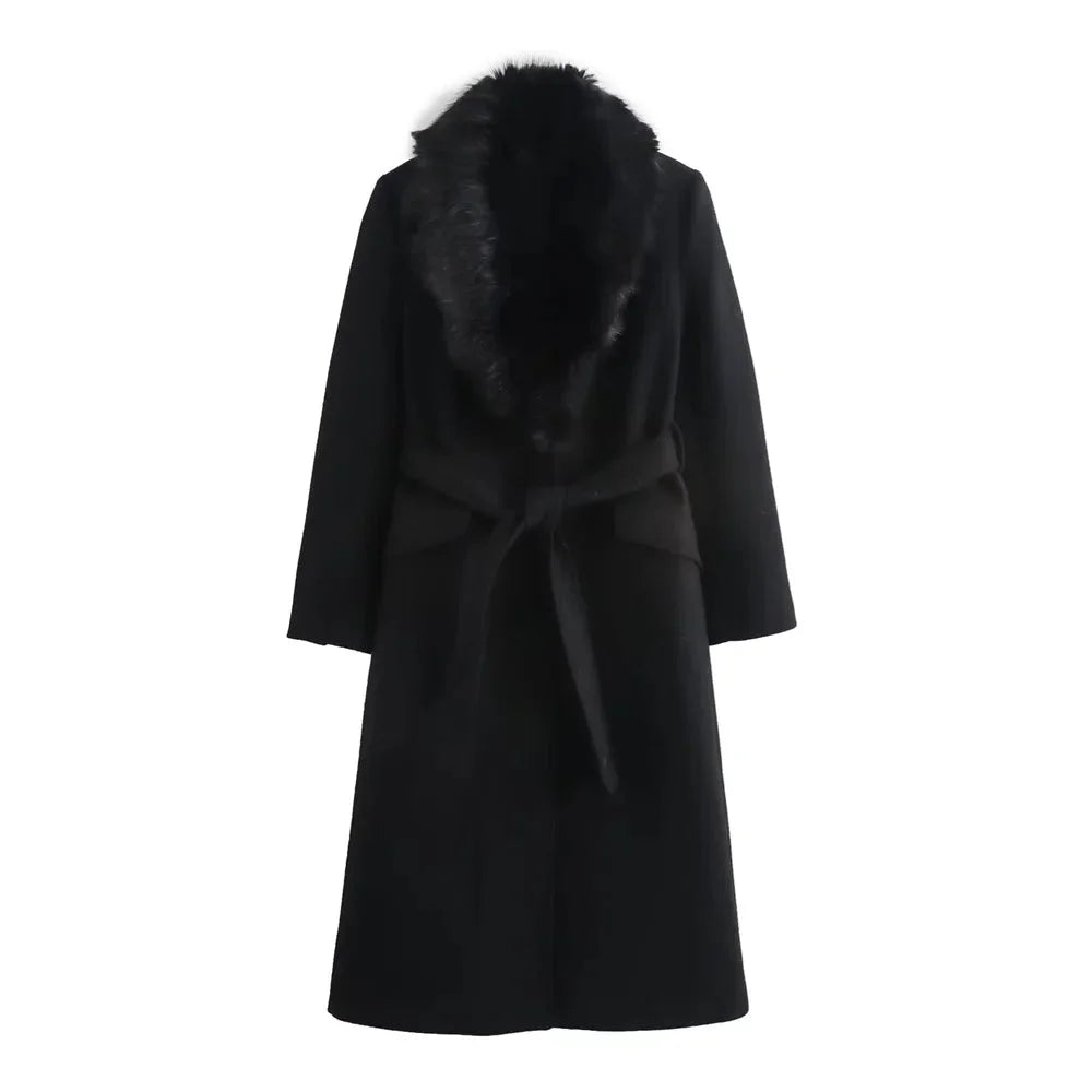 Women's coat with faux fur collar and belt