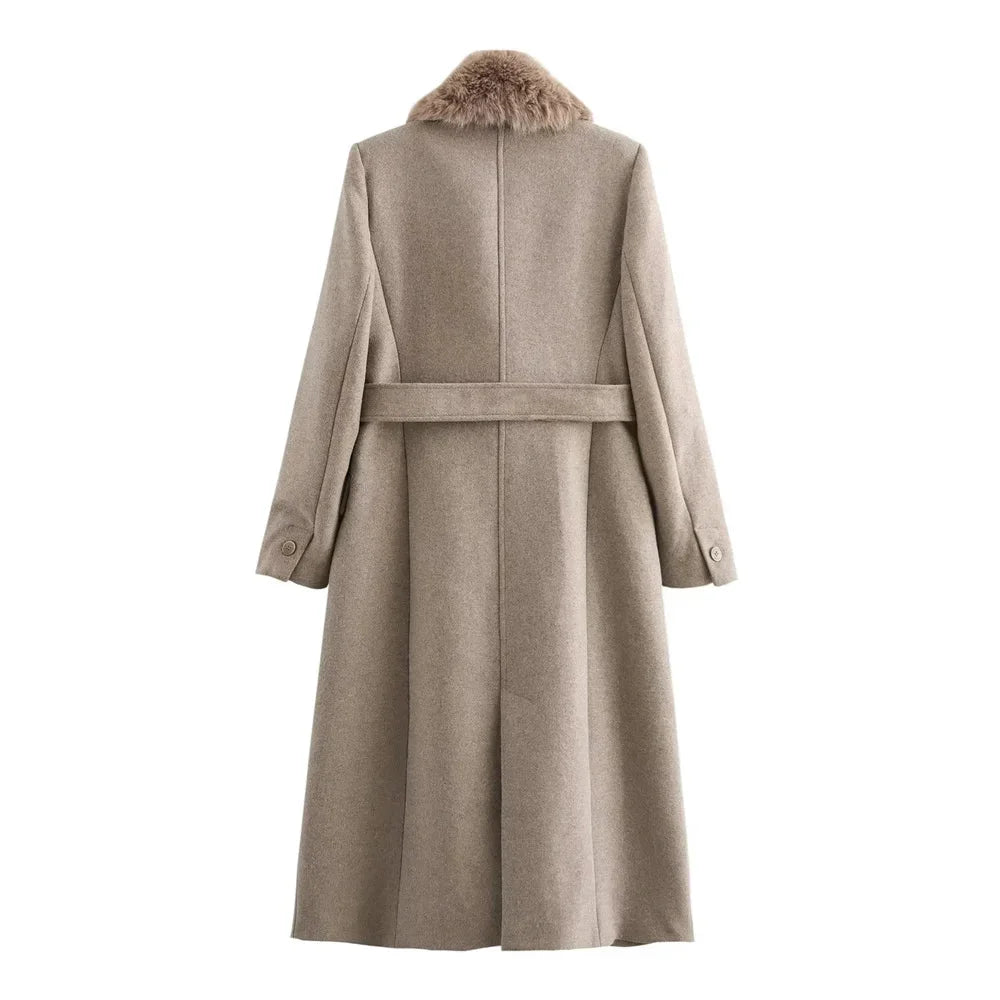 Women's coat with faux fur collar and belt