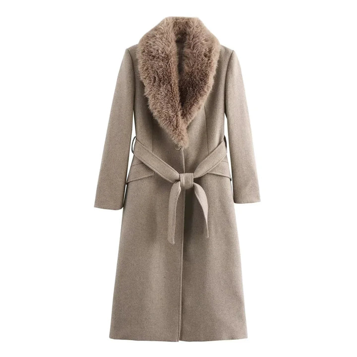 Women's coat with faux fur collar and belt