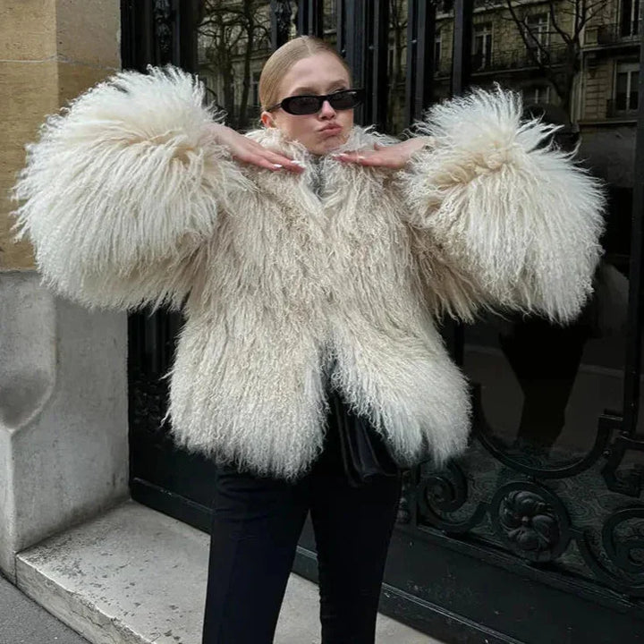 Chic Women's Coat with Soft and Enveloping Texture