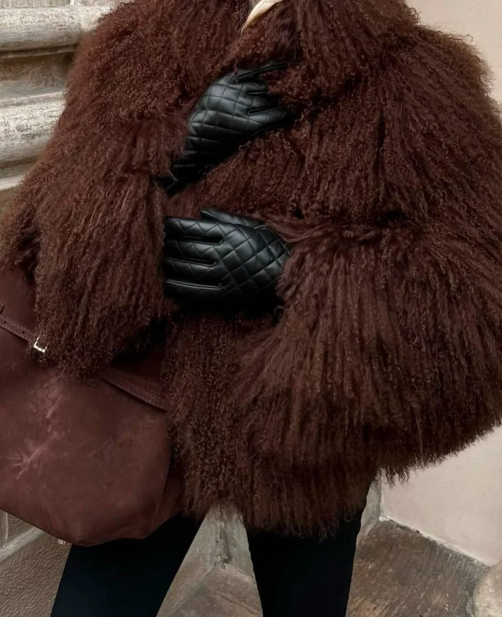 Chic Women's Coat with Soft and Enveloping Texture