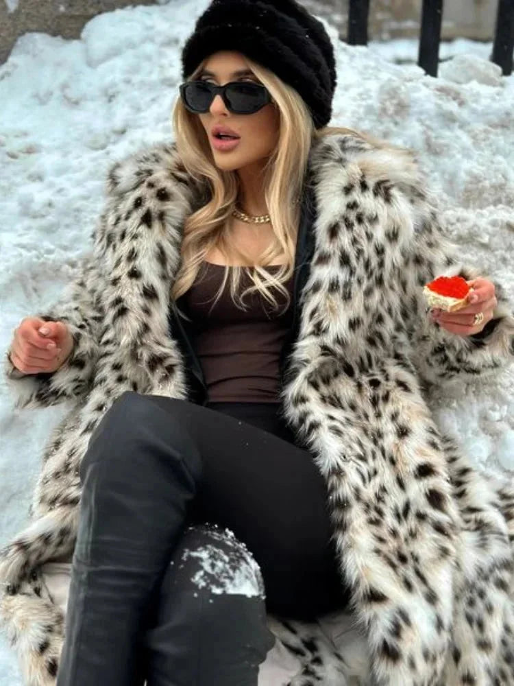Elegant and Modern Long Women's Leopard Print Coat