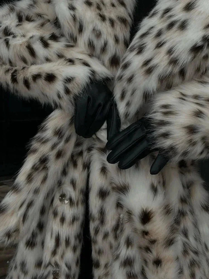 Elegant and Modern Long Women's Leopard Print Coat