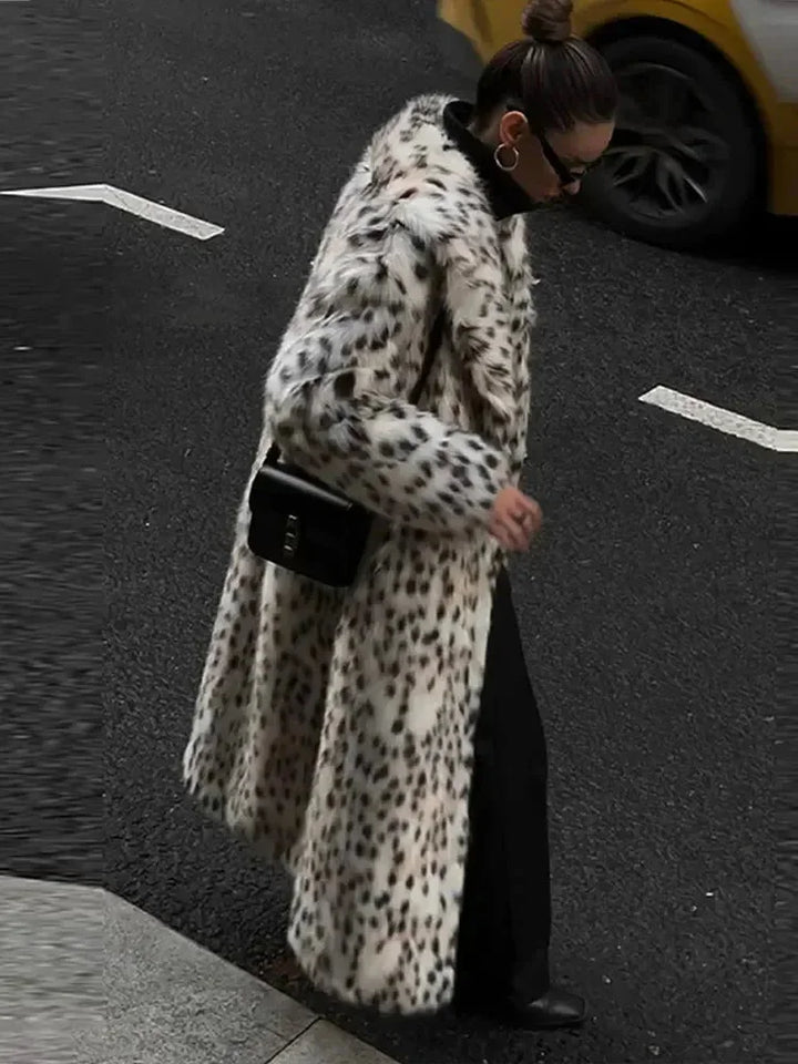 Elegant and Modern Long Women's Leopard Print Coat