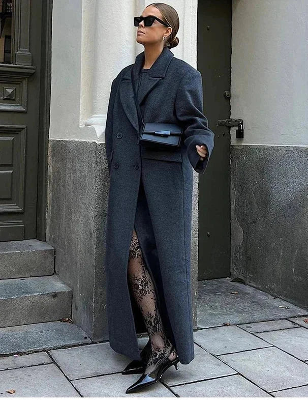 Elegant long women's coat for all seasons