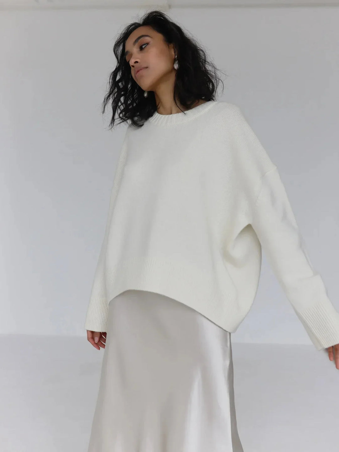 Women's Long Sleeve Round Neck Sweater