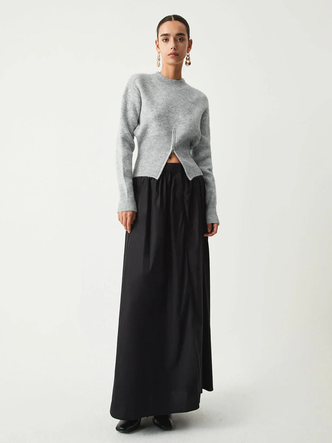 Gray women's sweater with half-zip and long sleeves