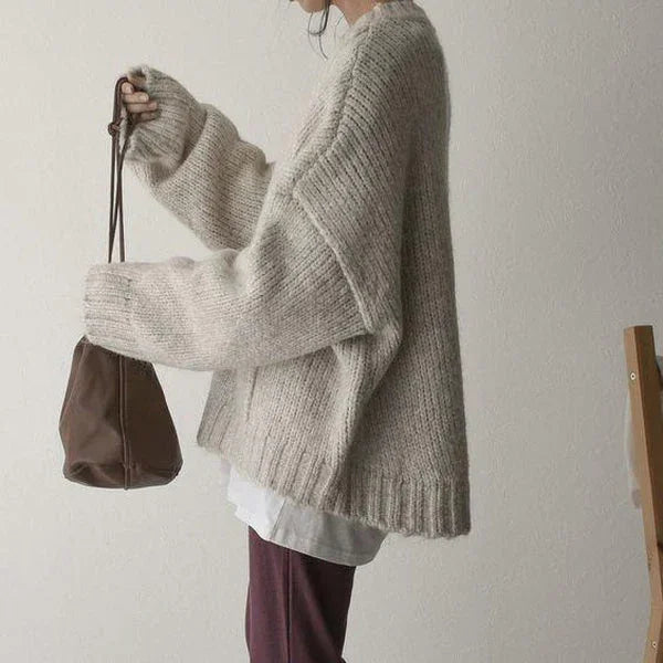 Oversized Beige Women's Sweater with Comfortable Pocket