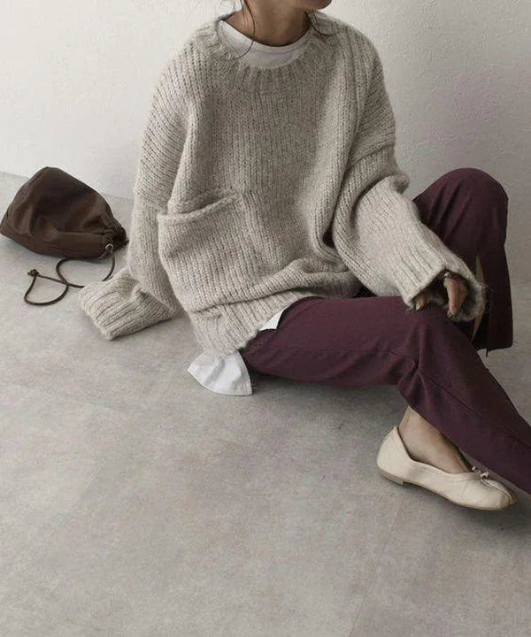 Oversized Beige Women's Sweater with Comfortable Pocket