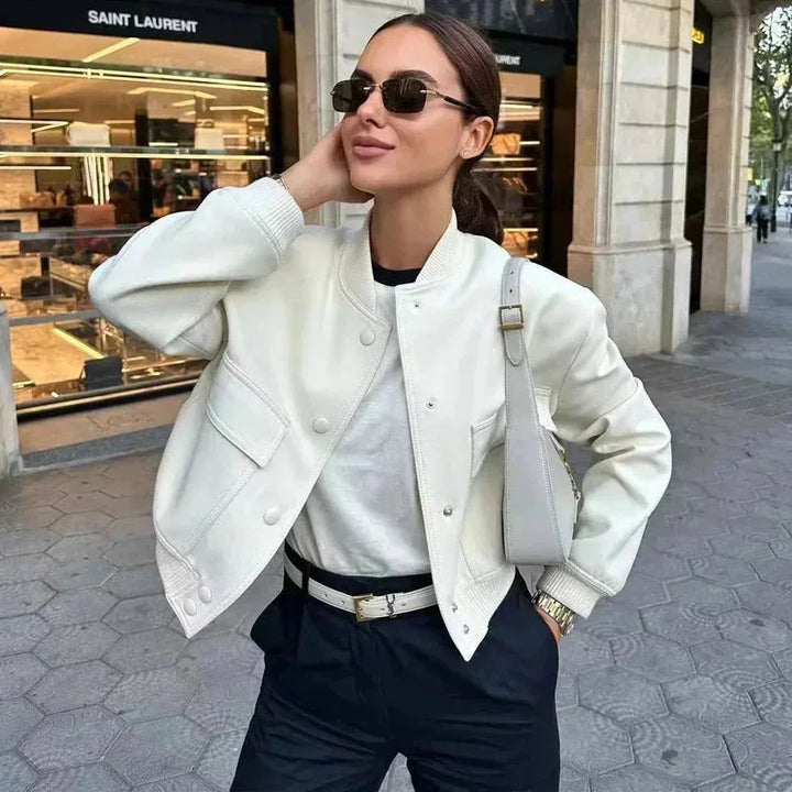 Women's bomber jacket with practical front pockets