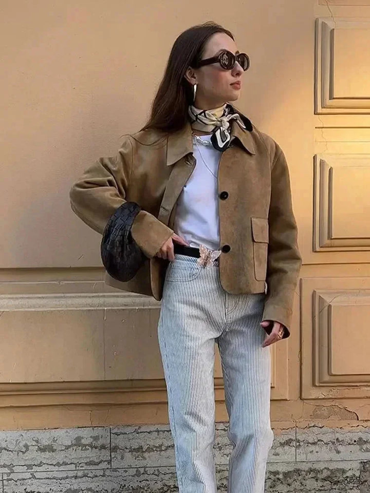 Short women's camel suede jacket with front pockets