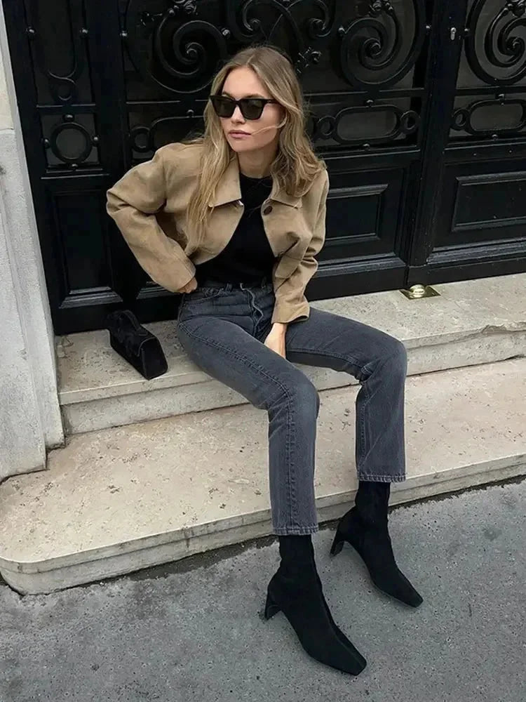 Short women's camel suede jacket with front pockets