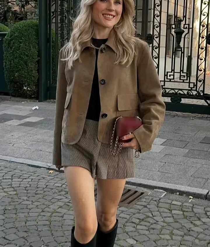 Chic brown women's jacket with buttons and classic collar