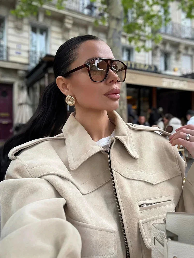 Short beige trench coat with lapel collar for women